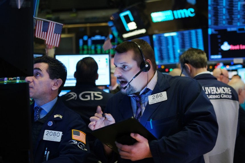 Giới đầu tư vẫn đang bán cổ phiếu mạnh hơn